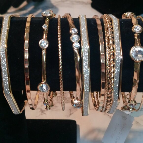Lot of 14 Coordinating Stackable Gold-Tone Bangles (362) - Picture 1 of 12